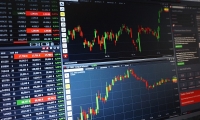 上海黄金交易所黄金T+D 2月6日（周二）晚盘盘初下跌007%报47930元克 白银T+D 下跌022%报5,8250元千克